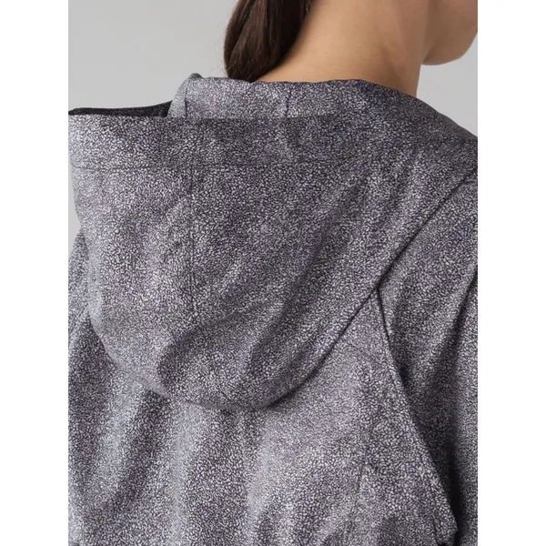 🆕 NWOT Lululemon I Put A Shell On You Crop Jacket Lightweight Pullover Hood 6 - Image 7