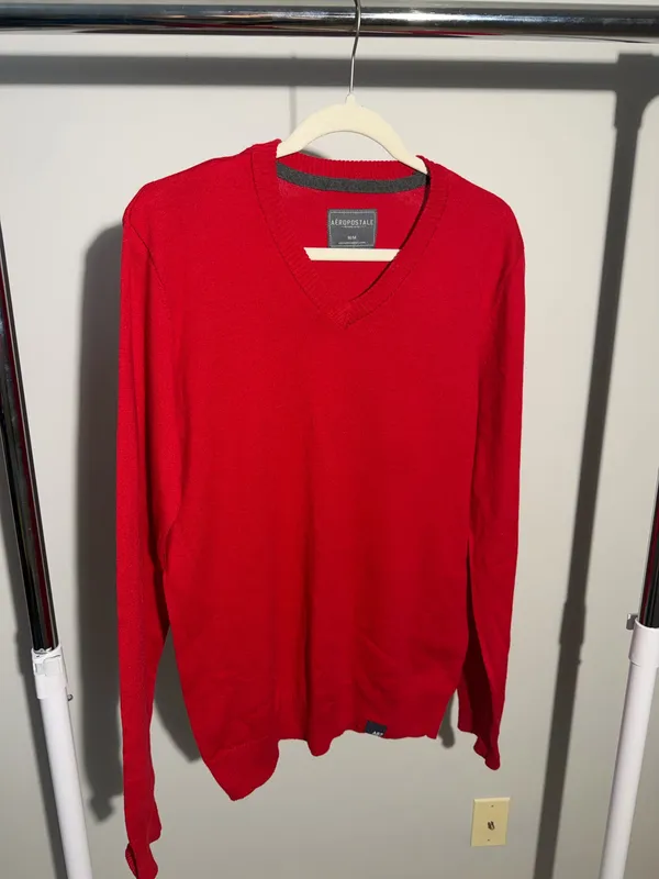 Aeropostale Men's Red V-Neck Long Sleeve Sweater - Image 2