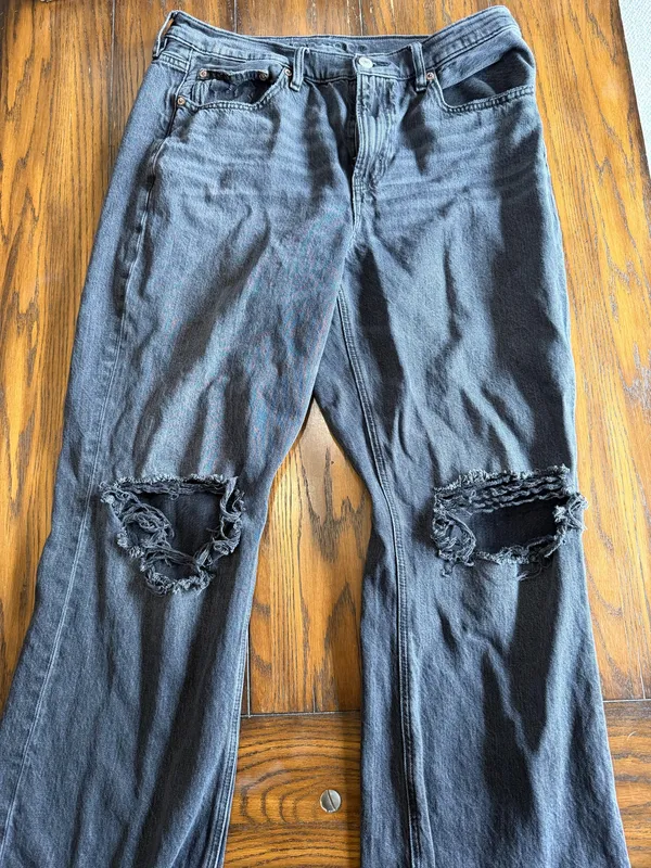 American Eagle Jeans - Image 2