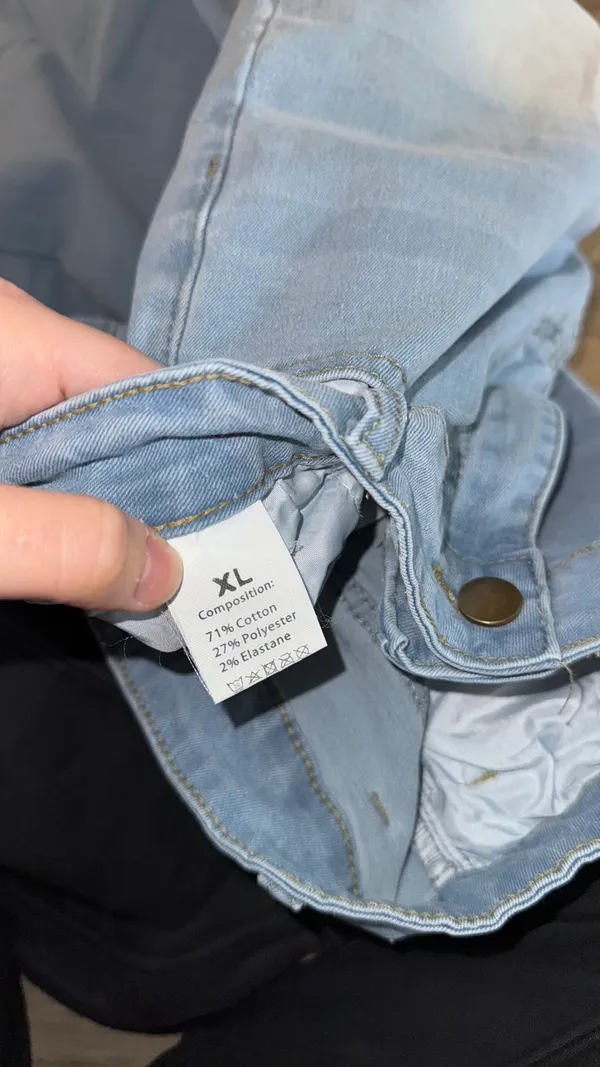 SheIn Light wash denim jeans - Image 4