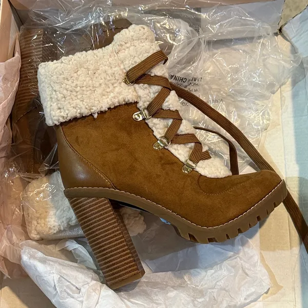 NEW BCBGeneration Palli Faux Fur‎ Booties - Image 5