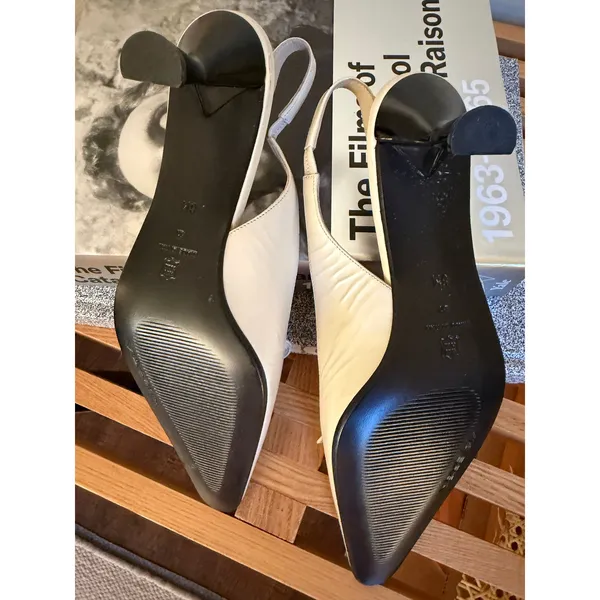 Vintage Via Spiga Ivory Leather Bow Slingback Heels Size 8 - Image 6