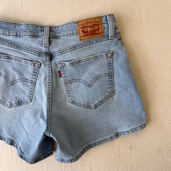 Levi's A-Line High Rise Denim Shorts Women 28 Light Wash Blue - Image 2