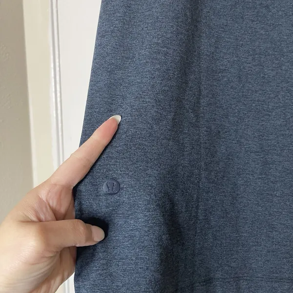 Lululemon blue navy short sleeve crew neck workout shirt large - Image 3
