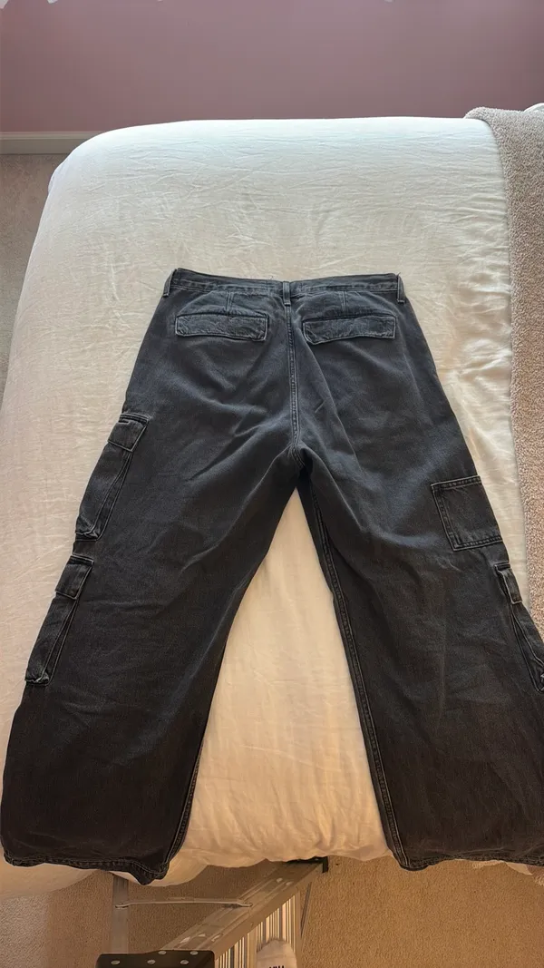 The Denim Forum aritzia the 90’s Millie hi-rise Cargo - Image 2