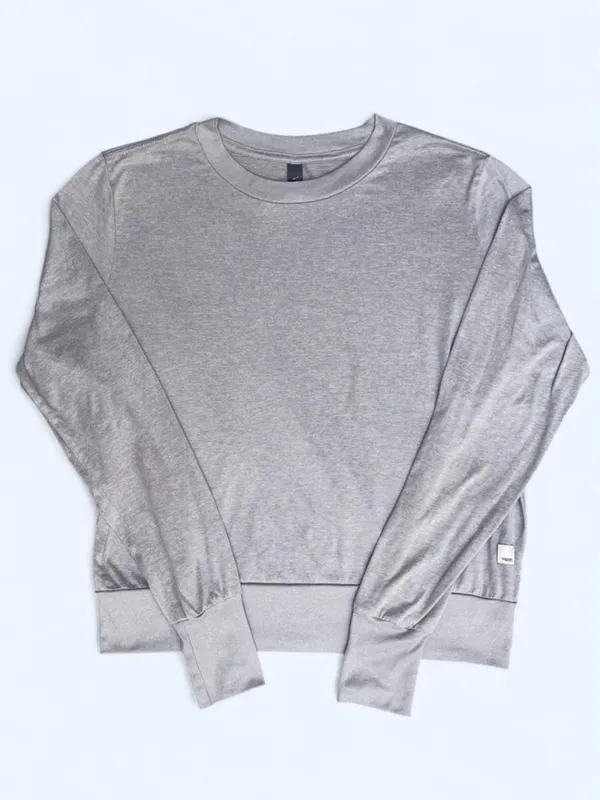 Vuori Daydream Crew in Light heather Gray Top loungewear activewear yoga Pilates - Image 4