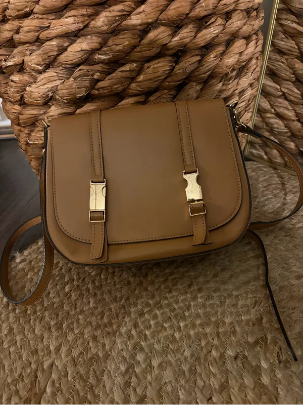 Vera Pelle Golden Yellow Leather Crossbody Purse “Alice” - Image 2