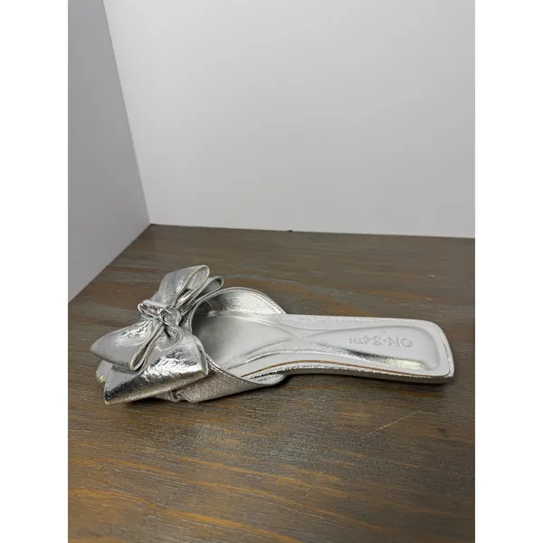 On‎ 34th Jazminn Bow Flat Sandals Silver Snake Print Slides Size 5 New - Image 6