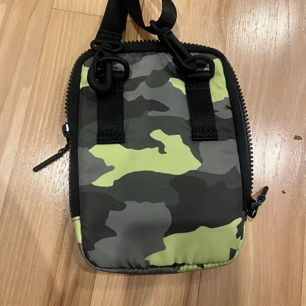 Lululemon Easy Access Crossbody Bag. Green camouflage - Image 3
