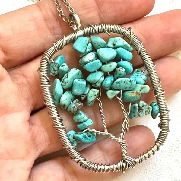 Avon tree faux turquoise silver tone pendant necklace - Image 8