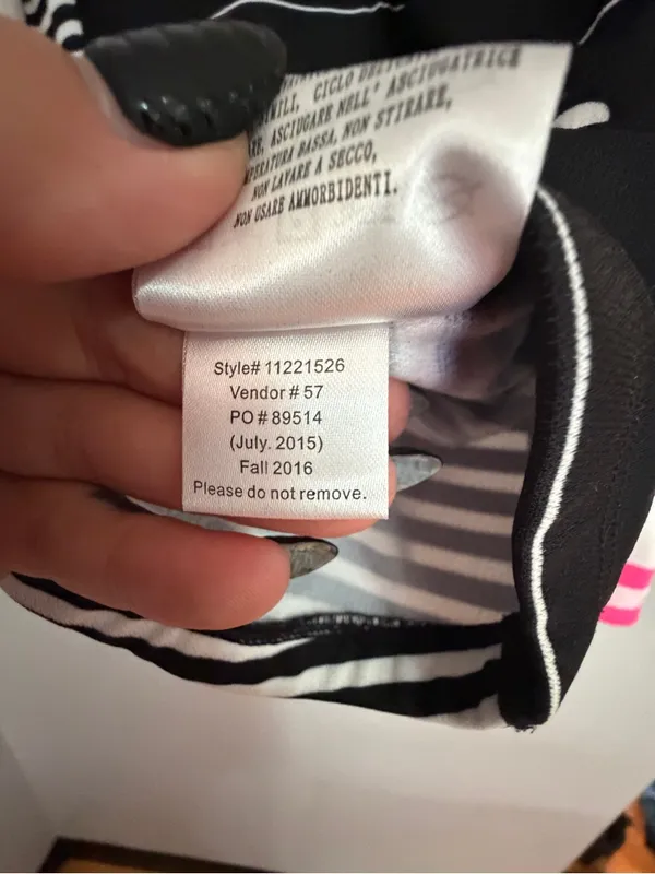Pearl Izumi Women’s Cycling Jersey - Black, White & Pink Accent - Image 6