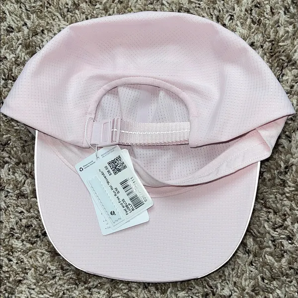 Lululemon Fast and Free Run Hat WovenAir Light Pink Small Medium New - Image 3