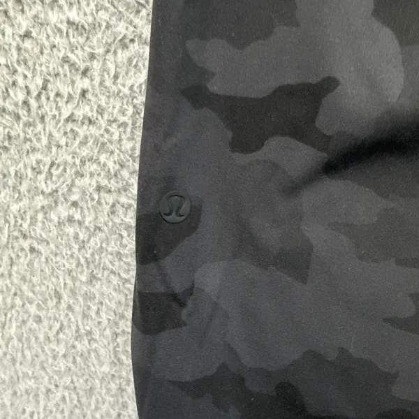 Lululemon On The Fly Jogger‎ Pants Heritage 365 Camo Black Athletic Women 4 x 28 - Image 3
