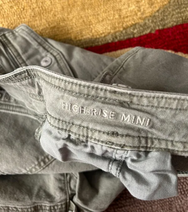 American Eagle Hi Rise Mini Skirt Olive Green Cargo Flap Pockets Size 8 - Image 4