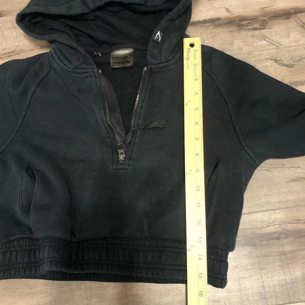 Gymshark cropped zip up hooded sweatshirt - small - Image 4