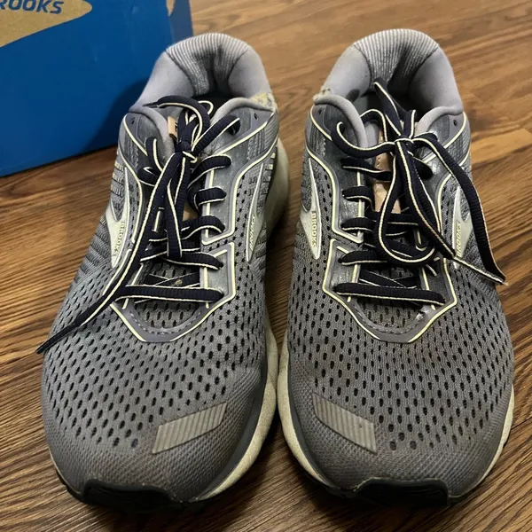 Brooks Purple Ghost 12 Lace Up Running Sneakers 8 US - Image 3