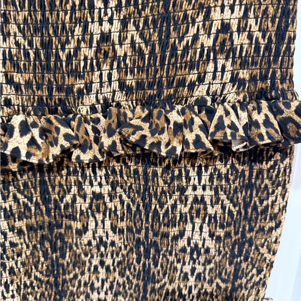Bebe ditsy cheetah smocked Print Ruffle Maxi Dress‎ size medium - Image 3