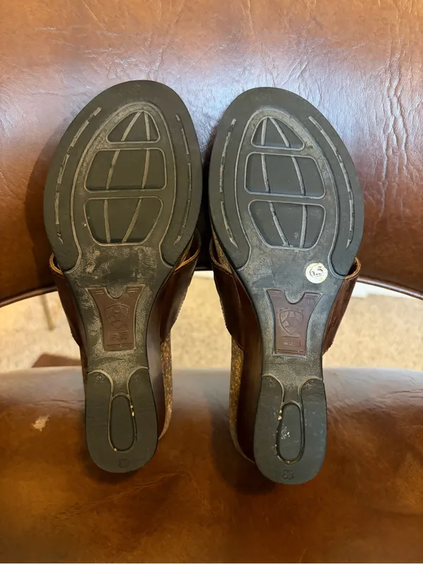 Ariat Flare T-Strap Wedge Leather Sandals Brown Womens size 6.5 Suede Footbeds - Image 6