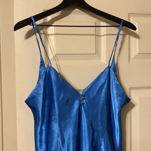 Vintage Kathryn blue silky skirted nightgown, size large - Image 2