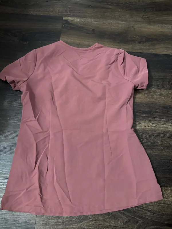 FIGS Scrub Top Women’s One-Pocket - Image 2