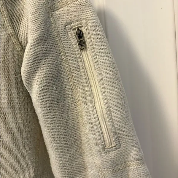 Patagonia Women's Better Sweater Cream Quarter-Zip Sweater Size Small - Image 5