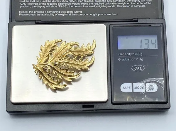 Unsigned Gold Leaf Brooch Pin - Image 5