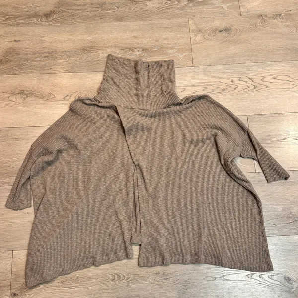 Free People Beach Cocoon Cowl Neck‎ Dolman Taupe Ribbed Knit Turtleneck Medium M - Image 2