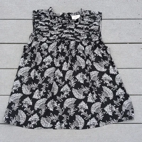 Loft Sleeveless Loose Fit Black and White Floral Top - Image 6