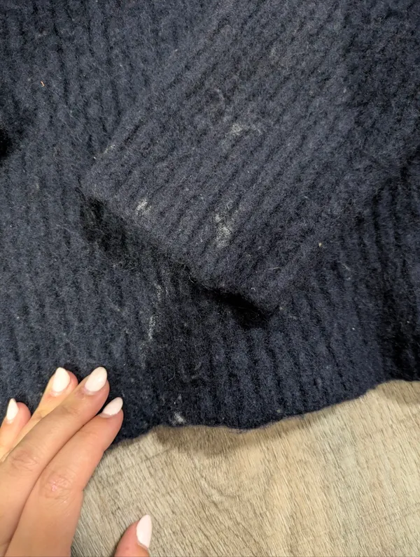 Vintage Abercrombie & Fitch Navy Wool Sweater Size Medium - Image 4