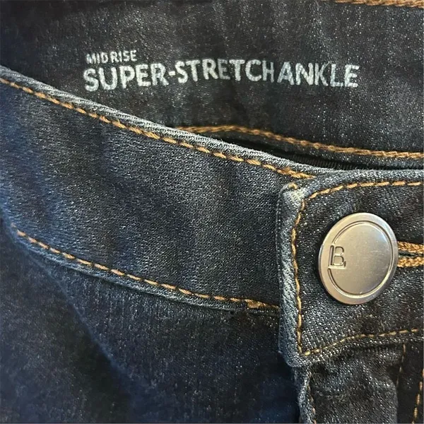 Lane Bryant Women's Plus Size 22 Blue Ankle Jeans Super Stretch‎ - Image 3