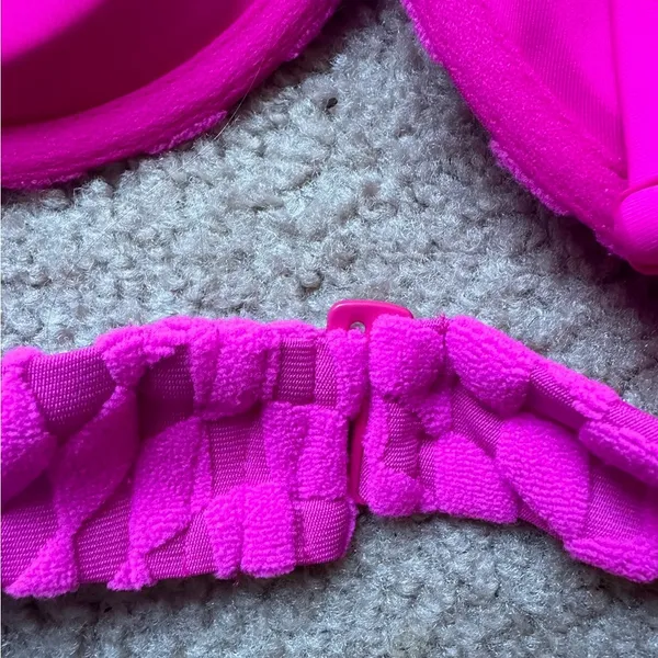 GOOD AMERICAN- Jacquard Bikini Top Sz 5/2XL HAWAIIAN PINK - Image 3