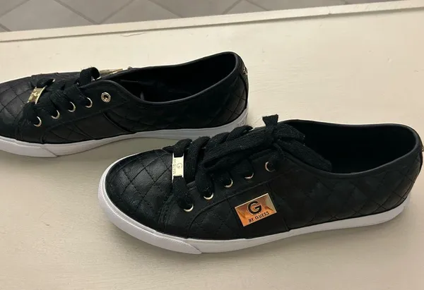 Sneakers Guess Black Quilted Sneakers with Gold Accents 9-like new - Image 4