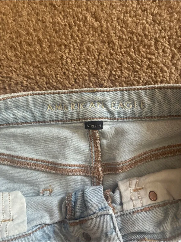 American Eagle Outfitters Light Wash Ripped Denim Shorts mom shorts stretch 12 - Image 5