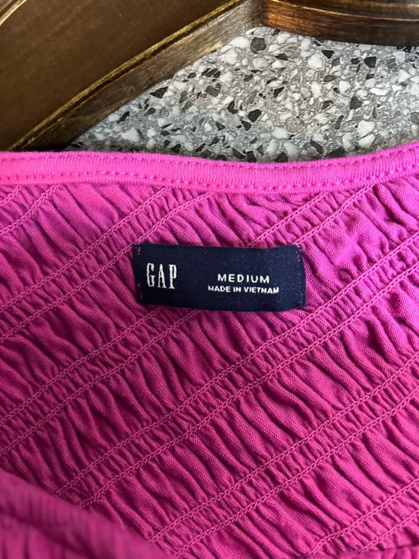 GAP Ruched Diagonal Stitch Knit Top in Bright Pink - Image 4