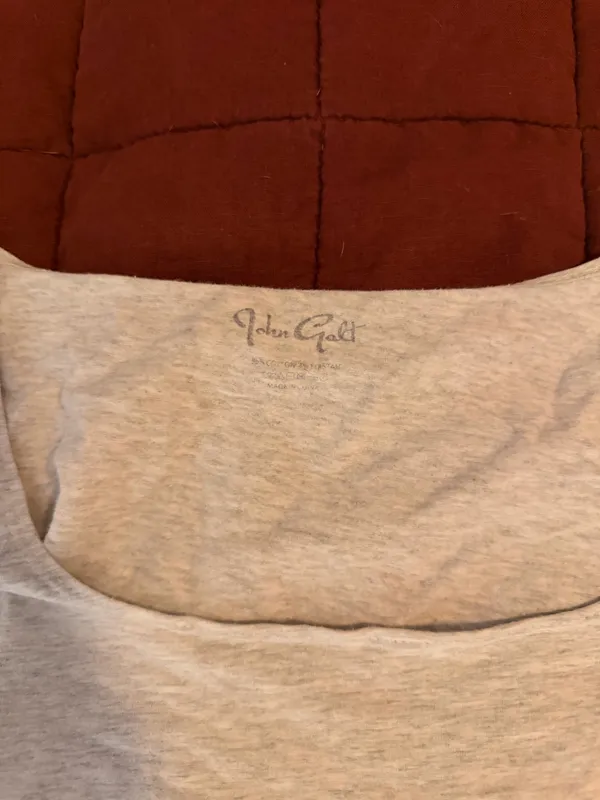 Brandy Melville John Galt grey longsleeve - Image 3