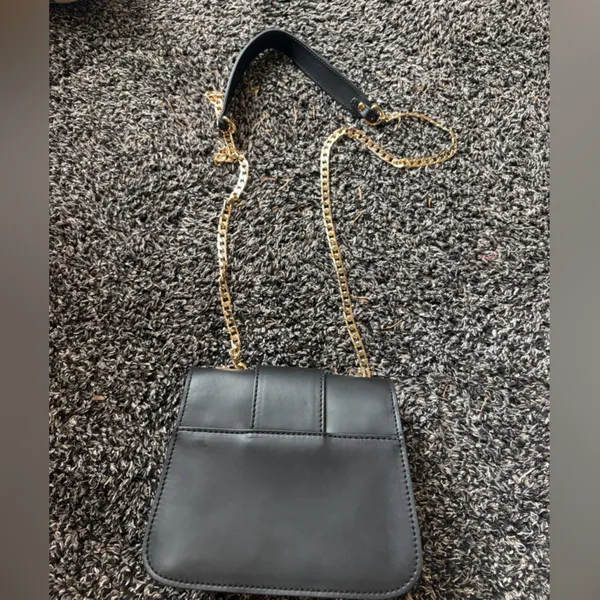 Elegant Black Leather Bag with Gold Accents - Image 4