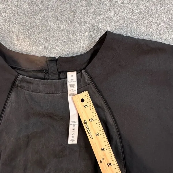 Lululemon Short Sleeve Top Women's 8 Black Zip Back Drawstring Waist Active Gym - Image 3