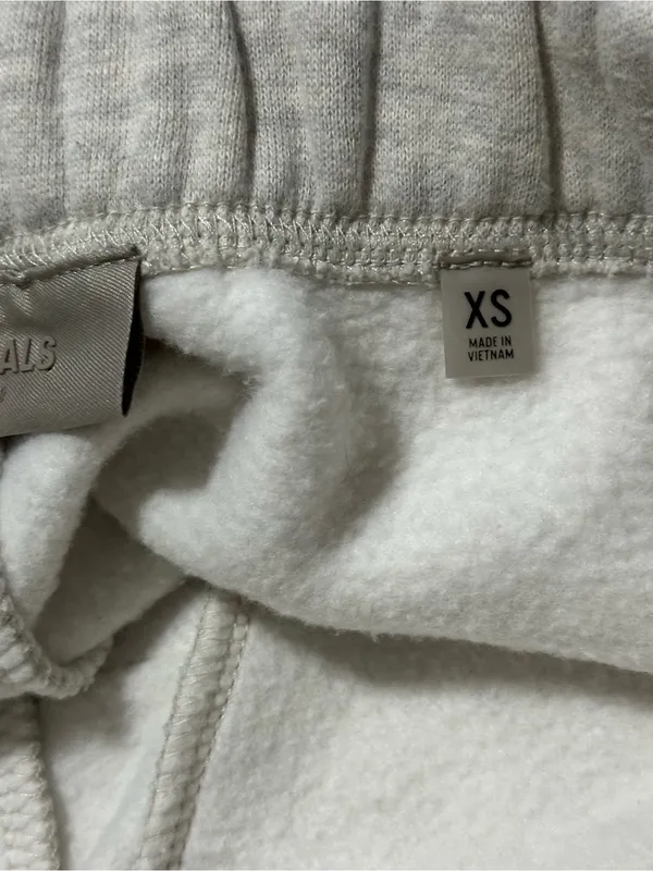 Essentials Fear of God Women’s Uni-Sex XS Heather Light Grey Joggers Sweatpants - Image 5