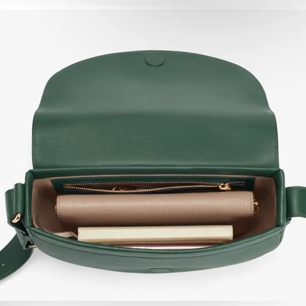 Cuyana Half Moon Green Leather Handbag - Image 2
