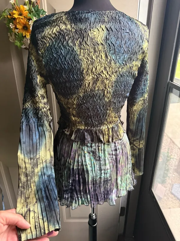 Vintage Y2K Alberto Makali satin pleated rhinestone animal print top, size large - Image 9