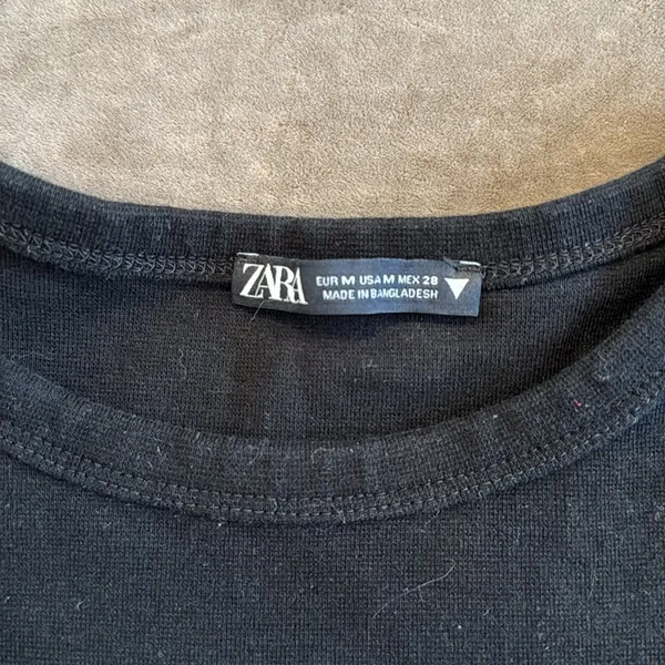 Zara cropped short sleeve top. 98% cotton 2% spandex. Color- black. Size- M - Image 2