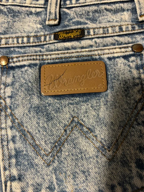 Wrangler Distressed Vintage Shorts - Image 4