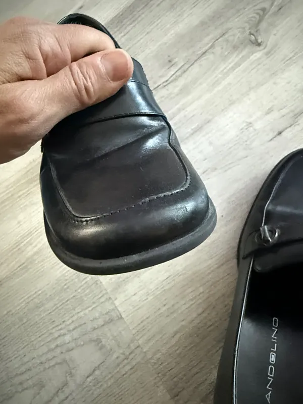 Bandolino Black Leather Mid-Heel Loafers with Silver Accent Size 6.5 - Image 7