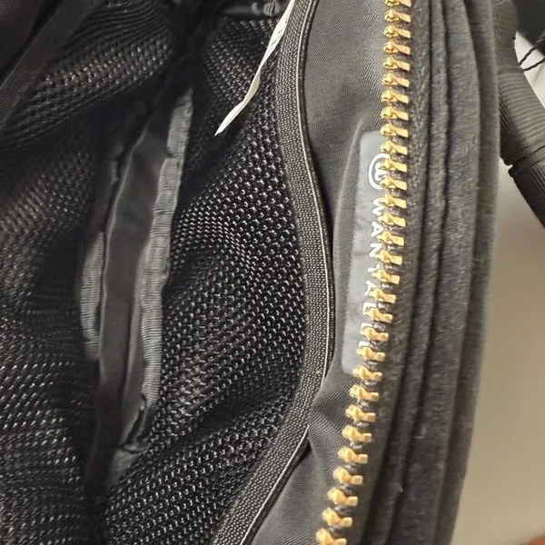 Wantable Black Velvet Quilted Belt Bag Crossbody Fanny Pack Gold Hardware NEW‎ - Image 7