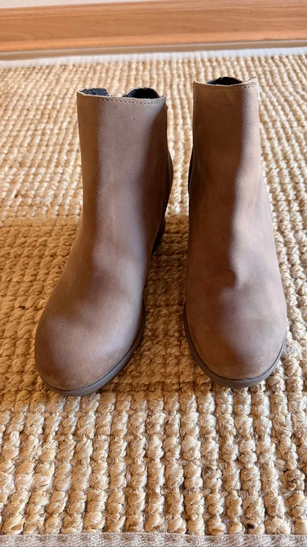 Sorel Joan Of Arctic Wedge II Zip Ankle Boots Beige US 7 EUR 38 - Image 2
