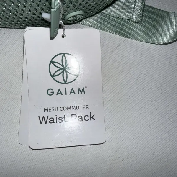 GAIAM Crossbody Belt Bag‎ Adjustable Microfiber Mint/Green Waist Fanny Pack NWT - Image 2