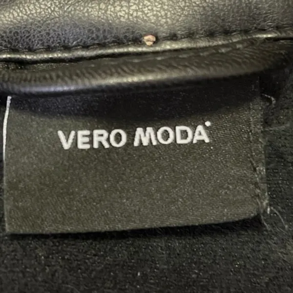 Vero Moda Women's Black Vegan Faux Leather Belted Button Up Trench Coat Jacket M - Image 4