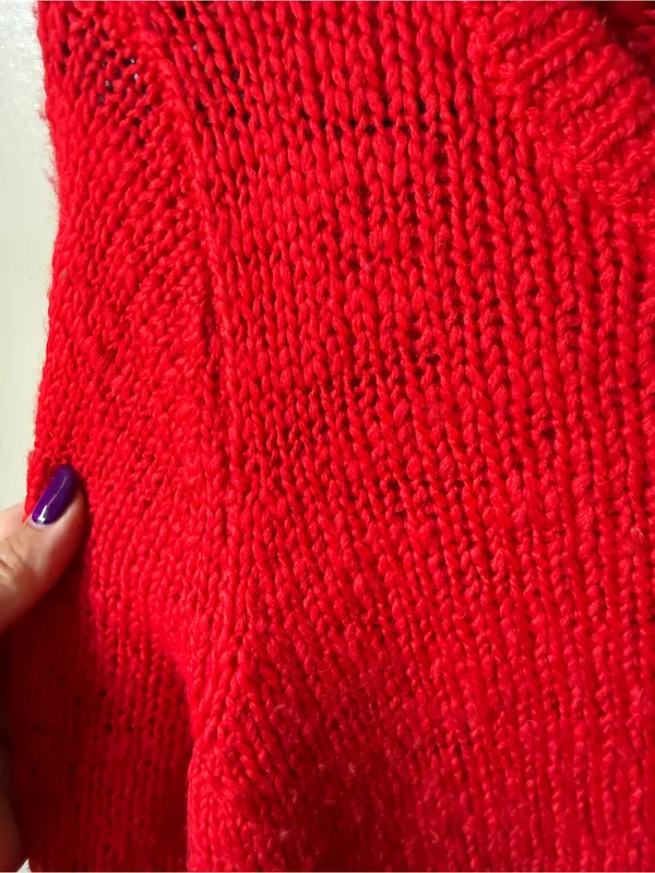 Abercrombie & Fitch Red Knit High Low Sweater Size Medium - Image 4