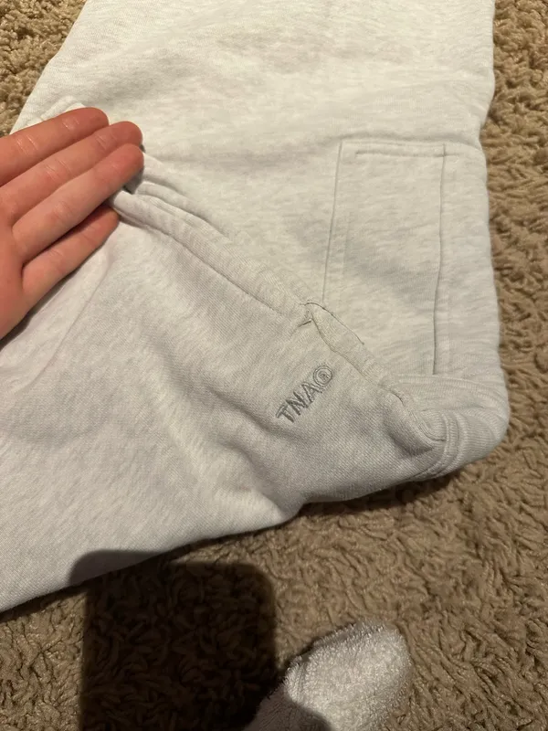 Aritzia Cargo Pants TNA - Image 2