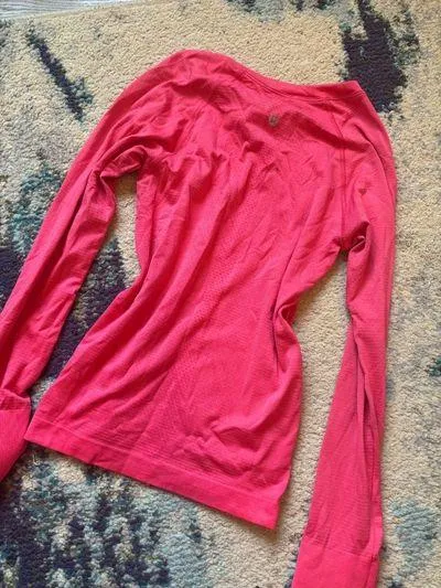 Lululemon Swiftly Long Sleeve Tech - Image 4